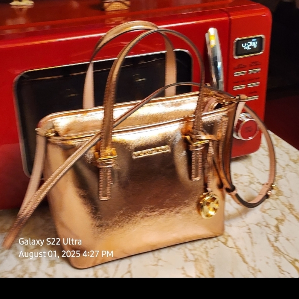 Michael Kors Metallic Pink Jet Set Satchel. Used One Time. Like New.